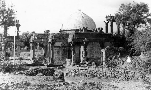 destruction-of-lal-mahal